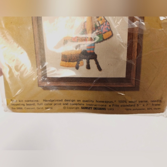 Jiffy Stitchery Crewel Embroidery Kit Churnin' 5x7 Vintage 70s Patchwork Girl - Picture 3 of 7